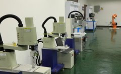 还具有国内华数、固高档公司的机械人可供学生